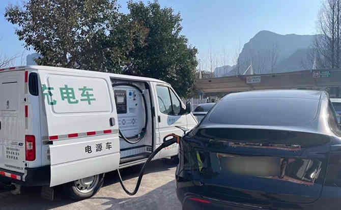 巴州区汽车搭电