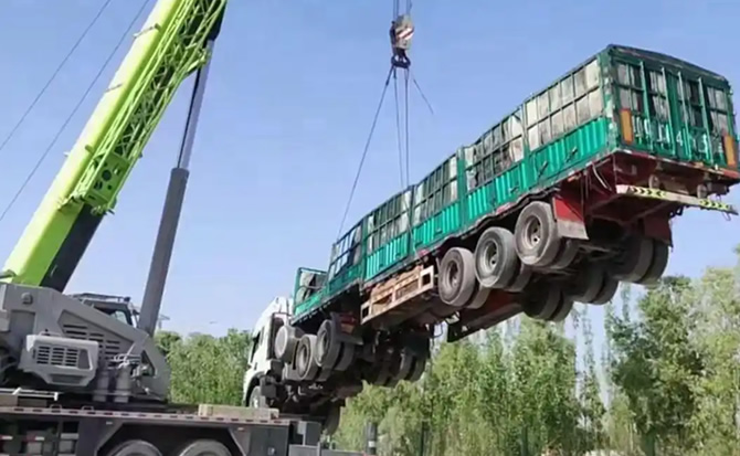 巴州区道路脱困救援案例